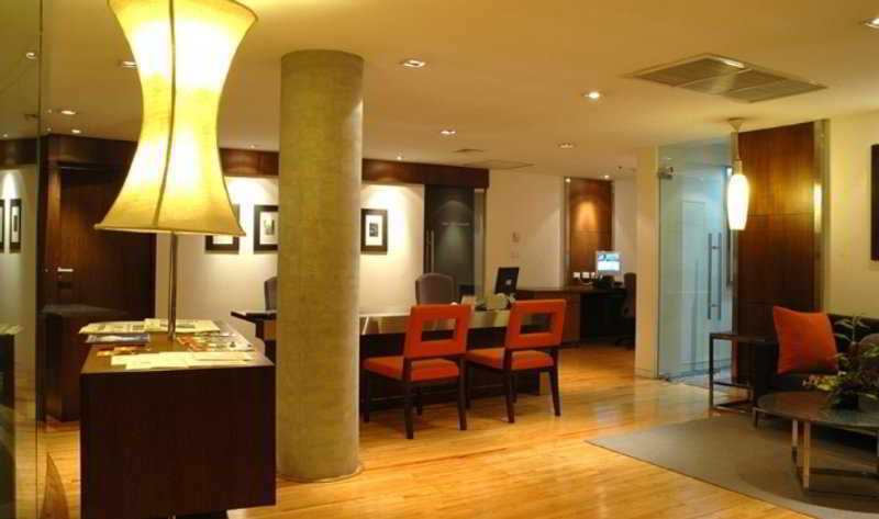 Triple Two Silom Hotel Bangkok Bagian luar foto