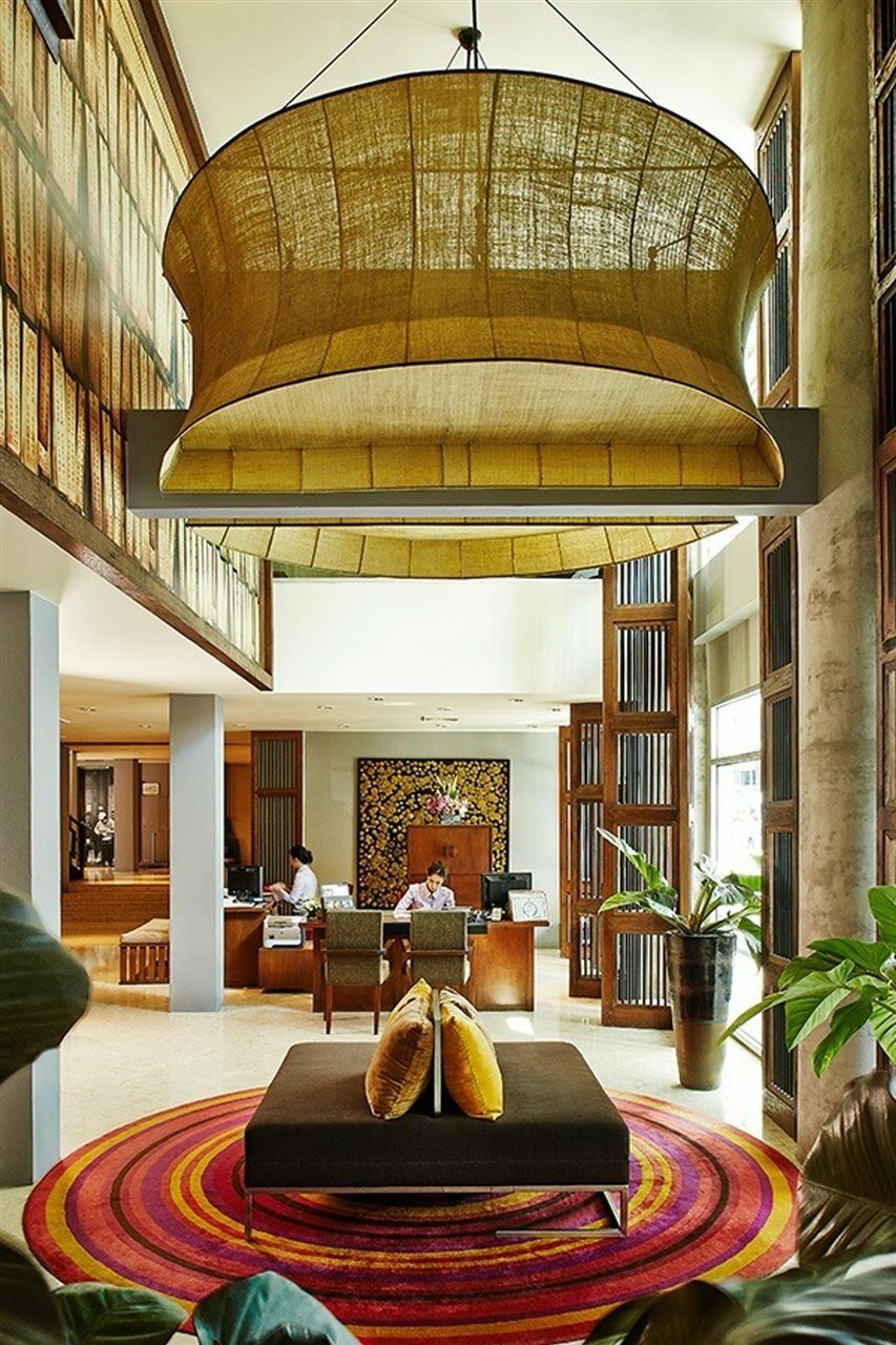 Triple Two Silom Hotel Bangkok Bagian luar foto